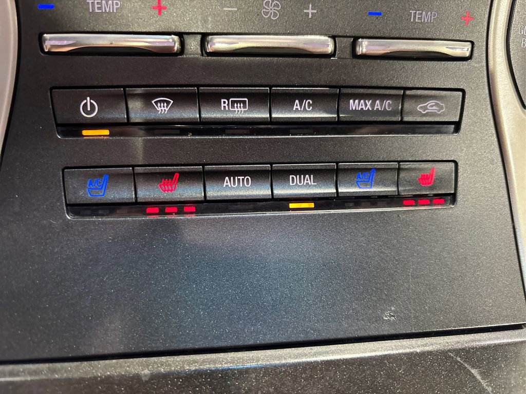 Used 2017 Lincoln MKX Reserve image 32