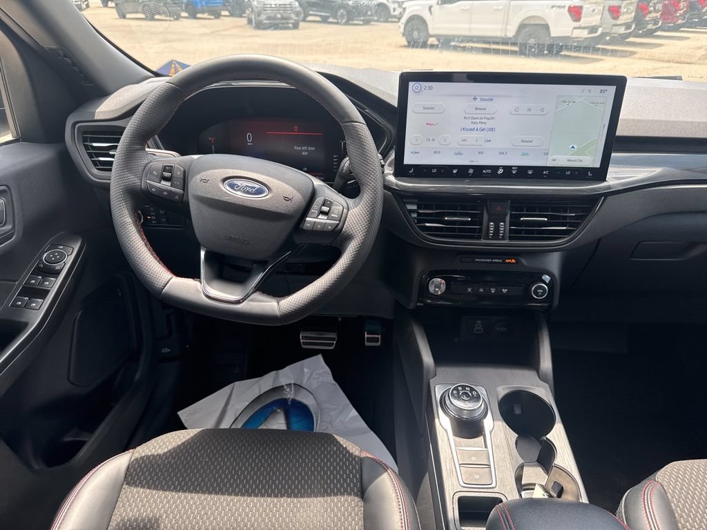 Used 2024 Ford Escape ST-Line w/ Tech Pack #1 AWD/4WD image 6