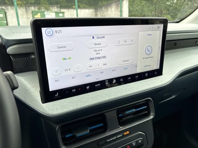 Certified 2025 Ford Maverick XLT w/ XLT Luxury Package AWD/4WD image 32