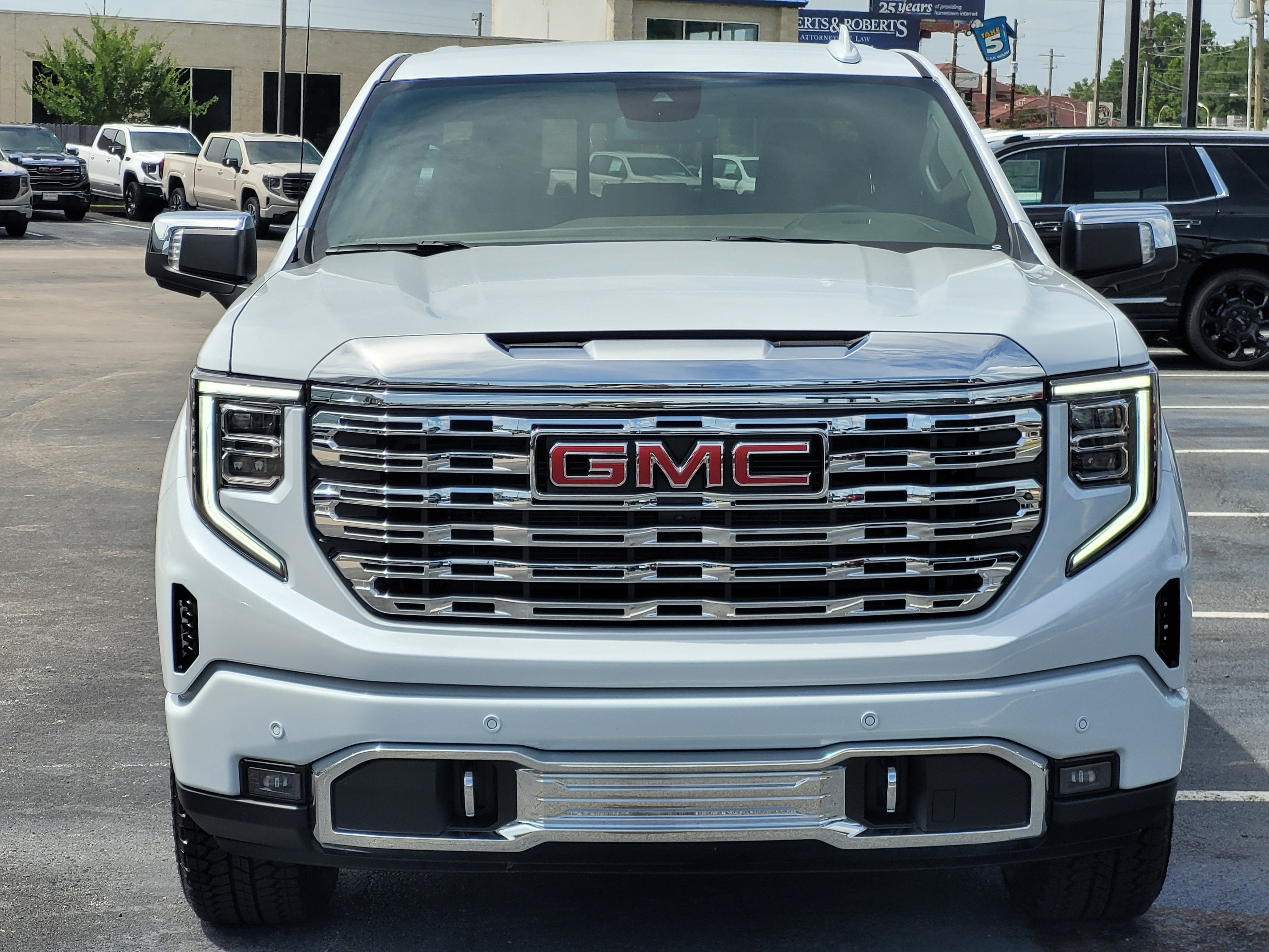 New 2026 GMC Sierra 1500 Denali w/ Denali Reserve Package AWD/4WD image 2