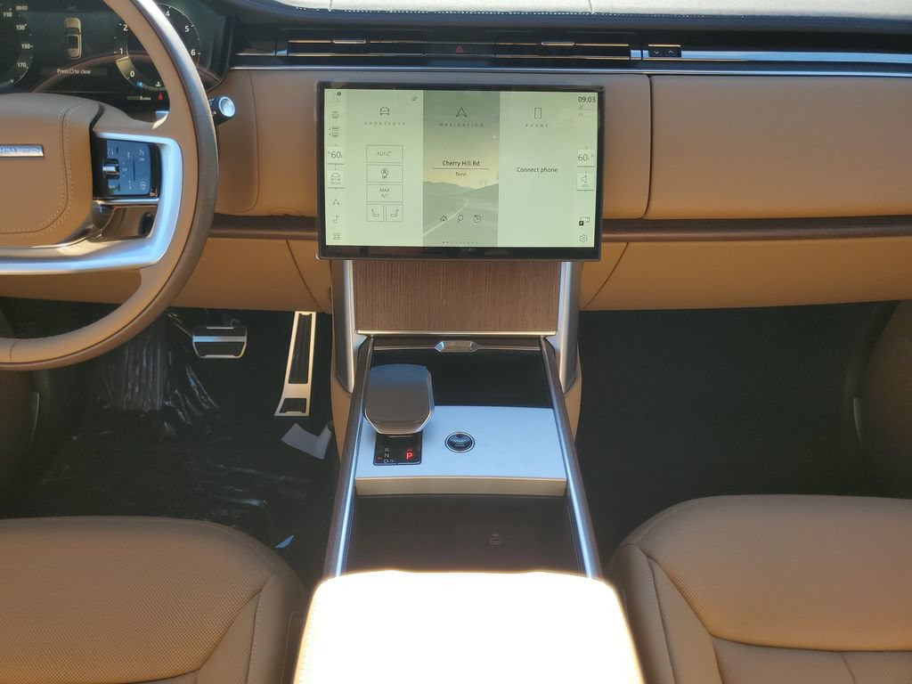 New 2026 Land Rover Range Rover Long Wheelbase SE AWD/4WD image 27