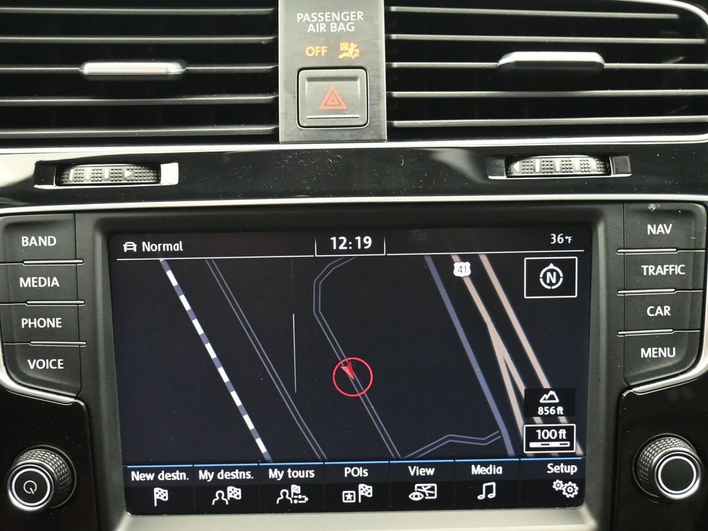 Used 2016 Volkswagen Golf R 4-Door image 14