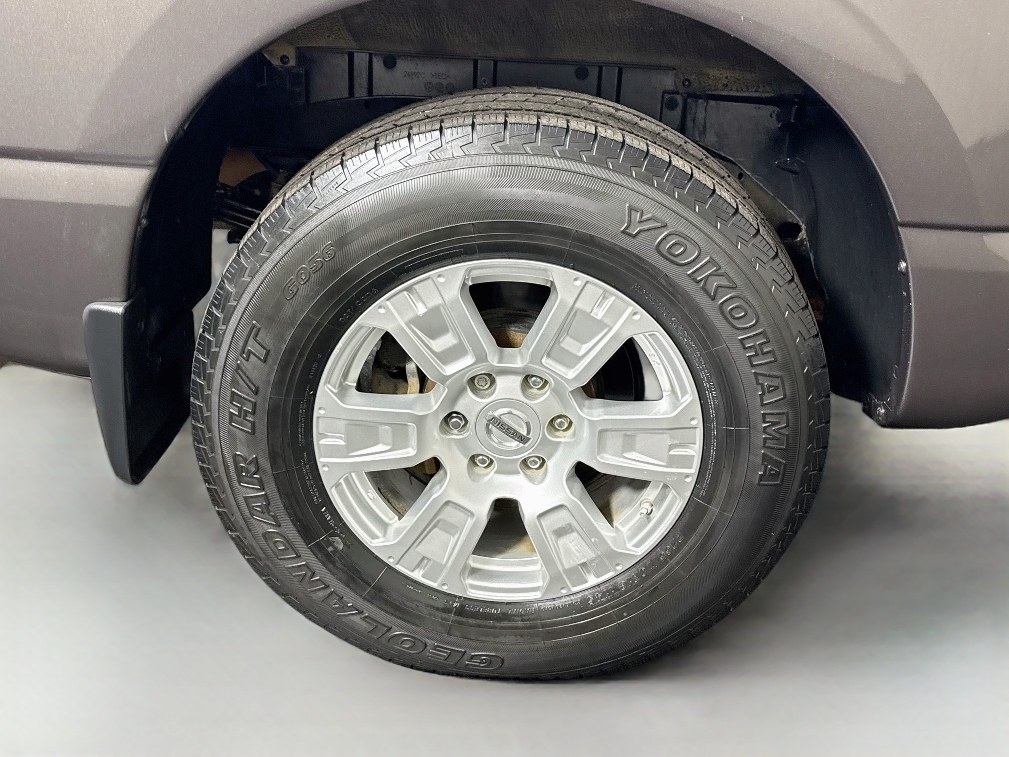 Used 2017 Nissan Titan SV RWD image 31