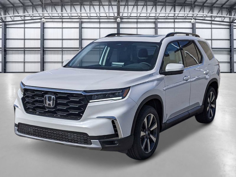 New 2025 Honda Pilot Touring image 1