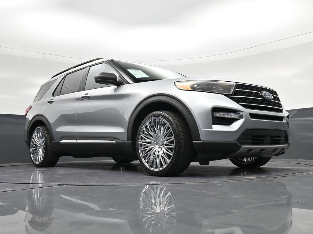 Used 2020 Ford Explorer XLT w/ Equipment Group 202A RWD image 29