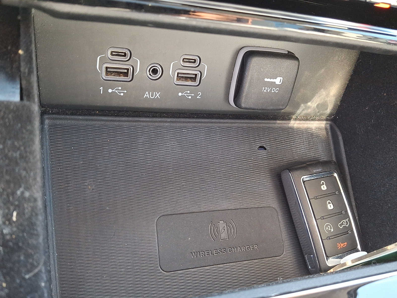 Certified 2022 Jeep Grand Cherokee L Overland w/ Luxury Tech Group IV AWD/4WD image 29