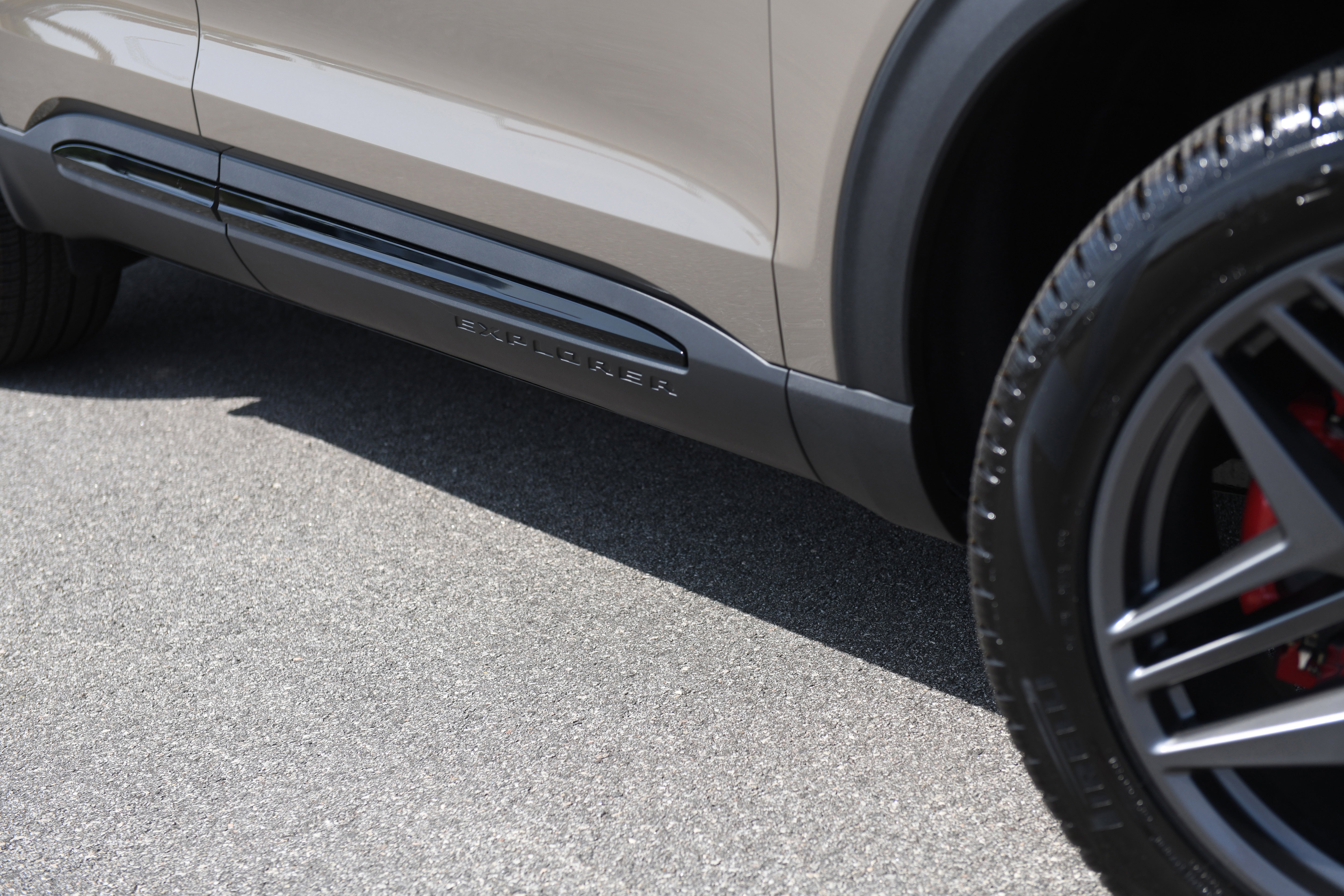 New 2026 Ford Explorer ST-Line RWD image 4