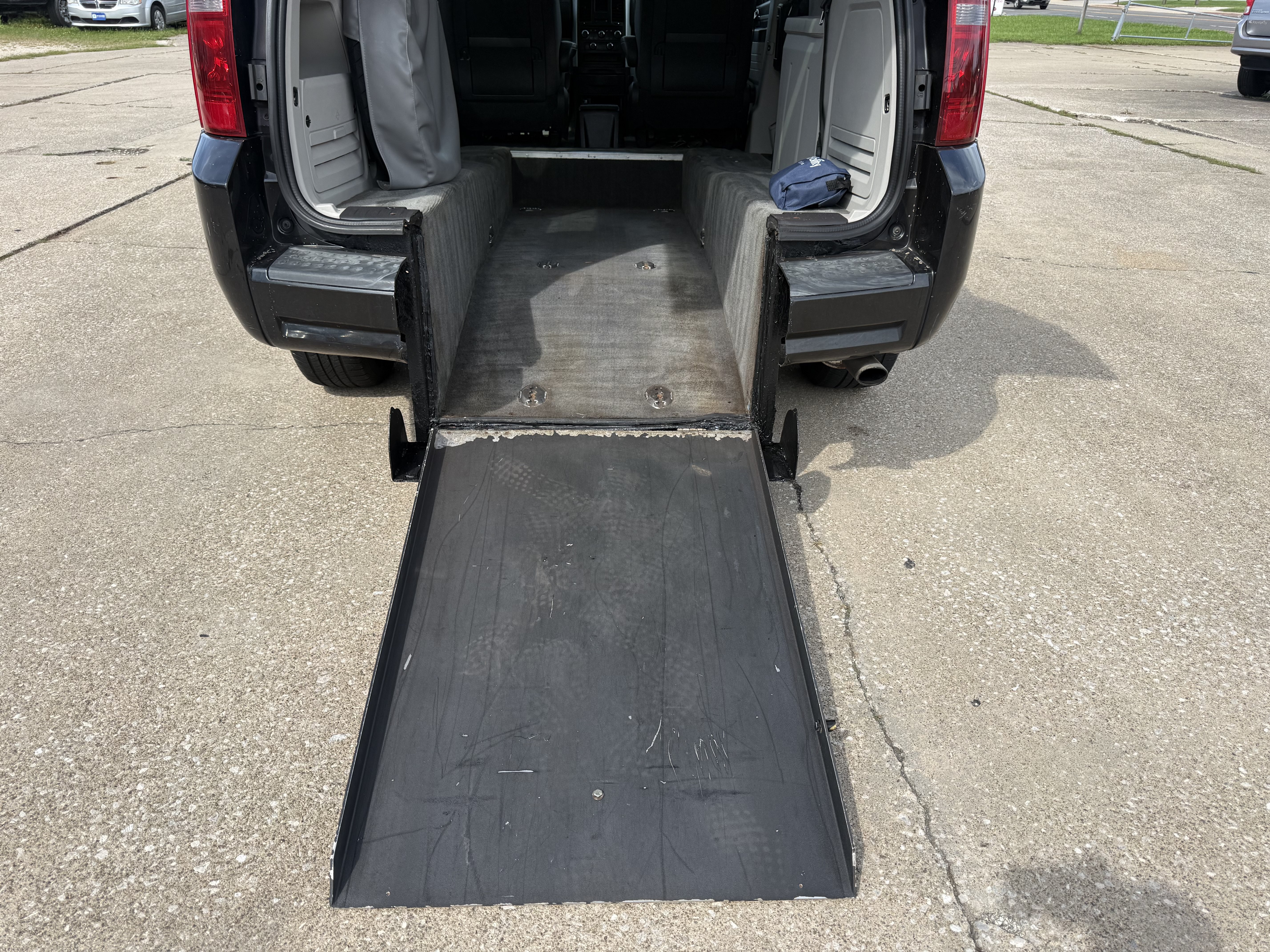 Used 2008 Dodge Grand Caravan SXT FWD image 27