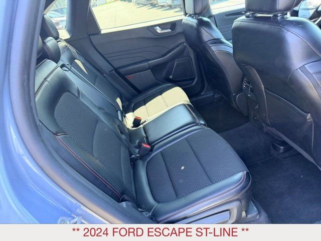 Used 2024 Ford Escape ST-Line AWD/4WD image 11
