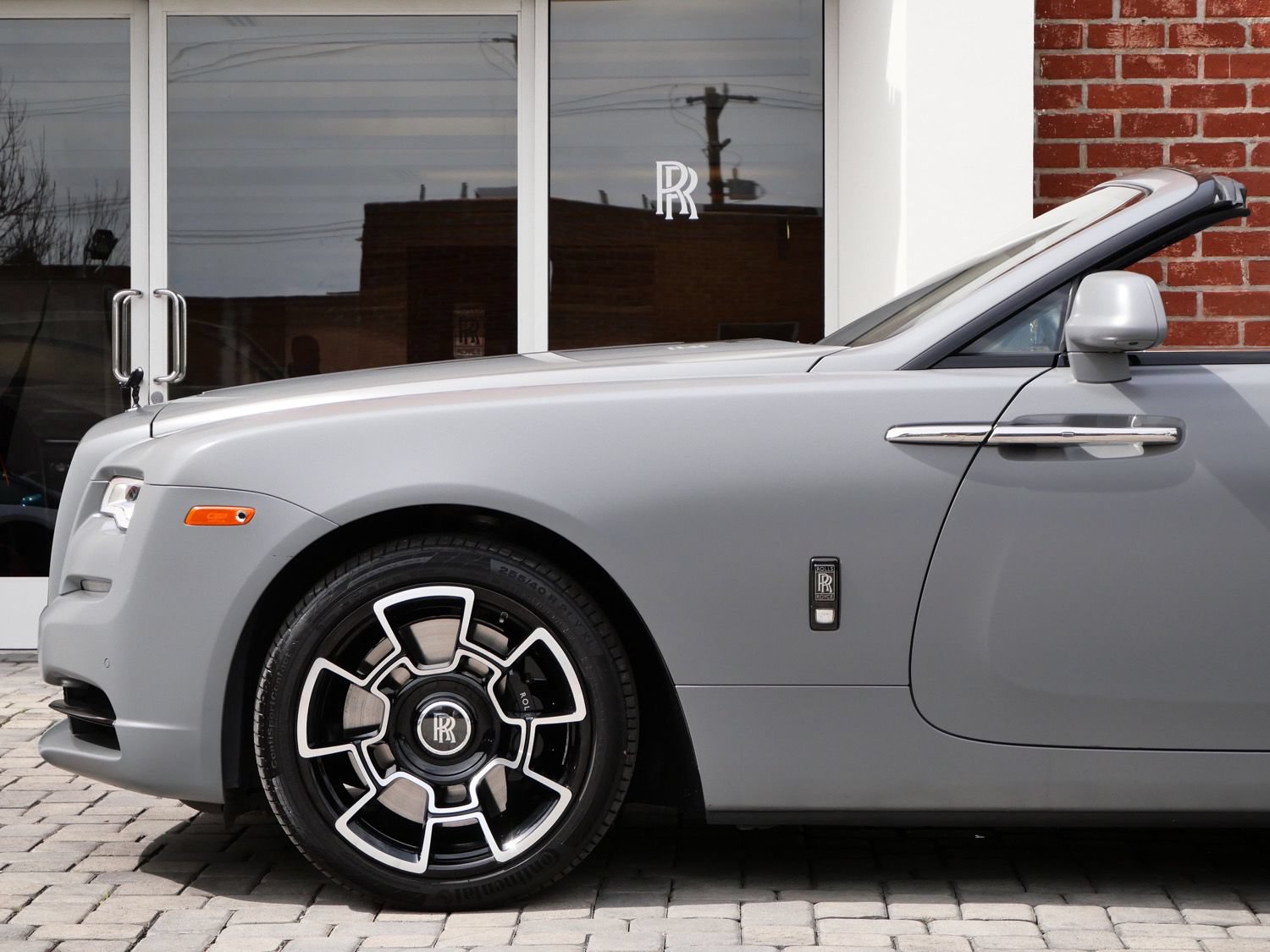 Certified 2019 Rolls-Royce Dawn RWD image 12