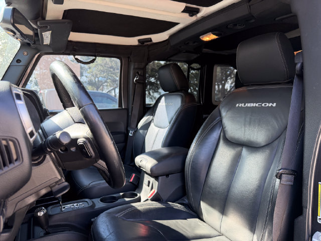 Used 2017 Jeep Wrangler Unlimited Rubicon w/ Connectivity Group AWD/4WD image 7