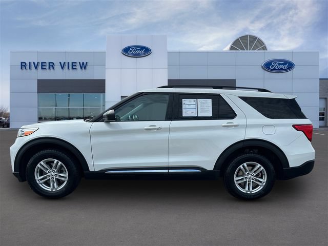 Certified 2023 Ford Explorer XLT w/ Equipment Group 202A AWD/4WD image 4