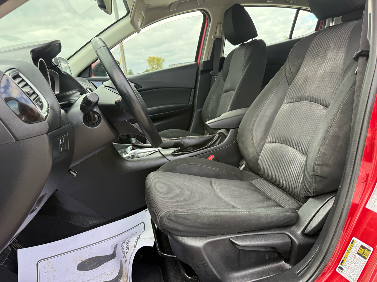 Used 2016 MAZDA MAZDA3 i Touring w/ Popular Equipment Package image 18