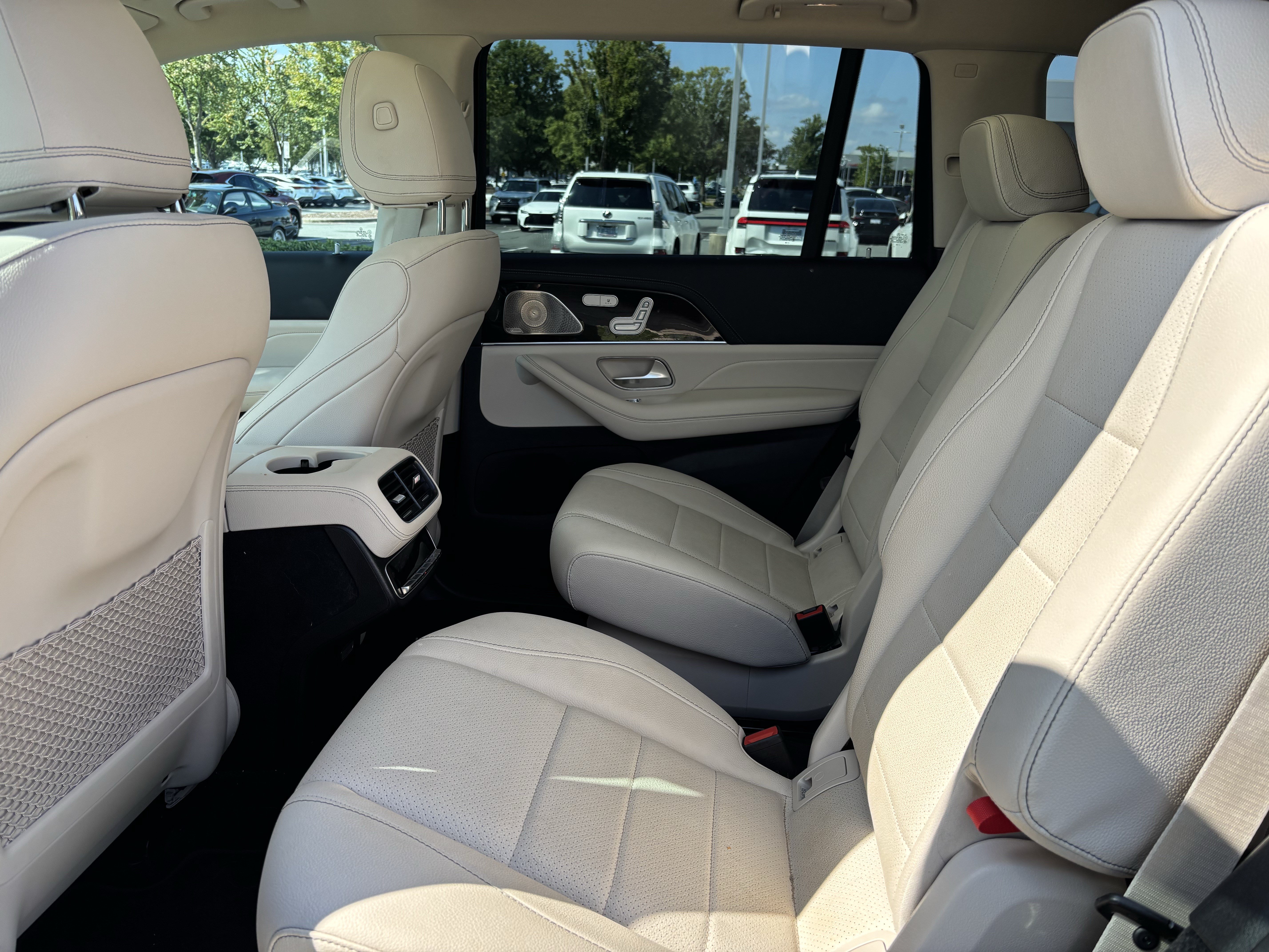 Used 2024 Mercedes-Benz GLS 450 4MATIC image 18
