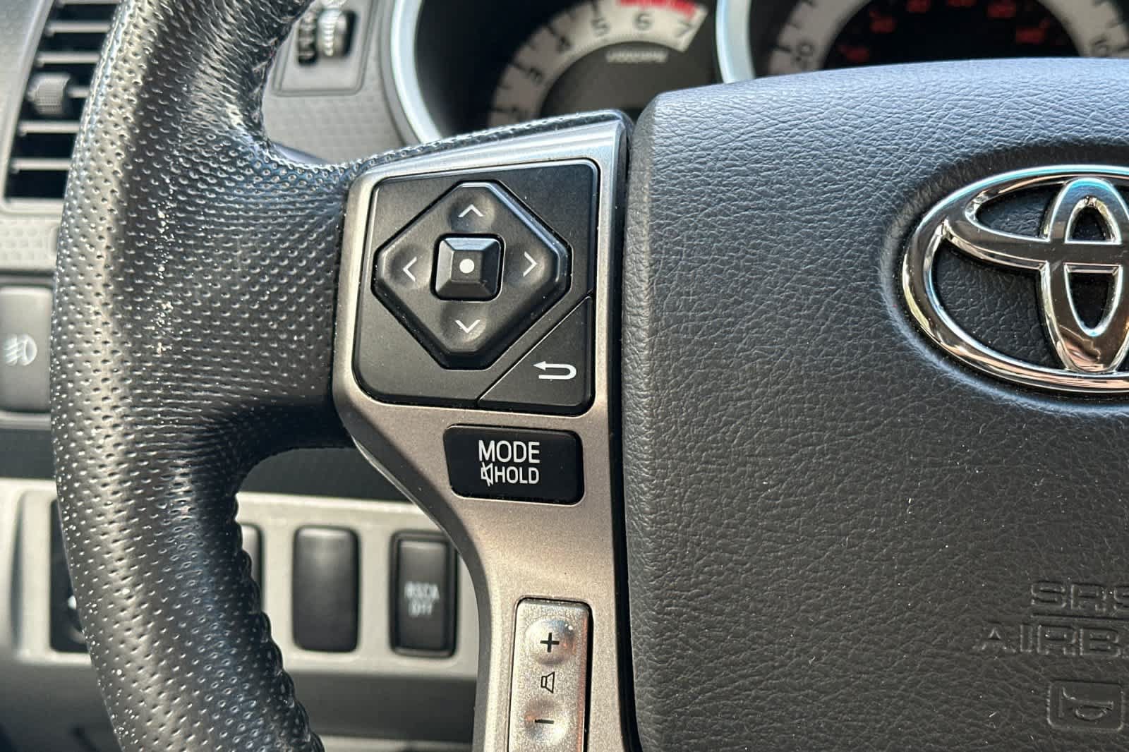 Used 2015 Toyota Tacoma 4x4 Double Cab w/ TRD Sport Package image 27