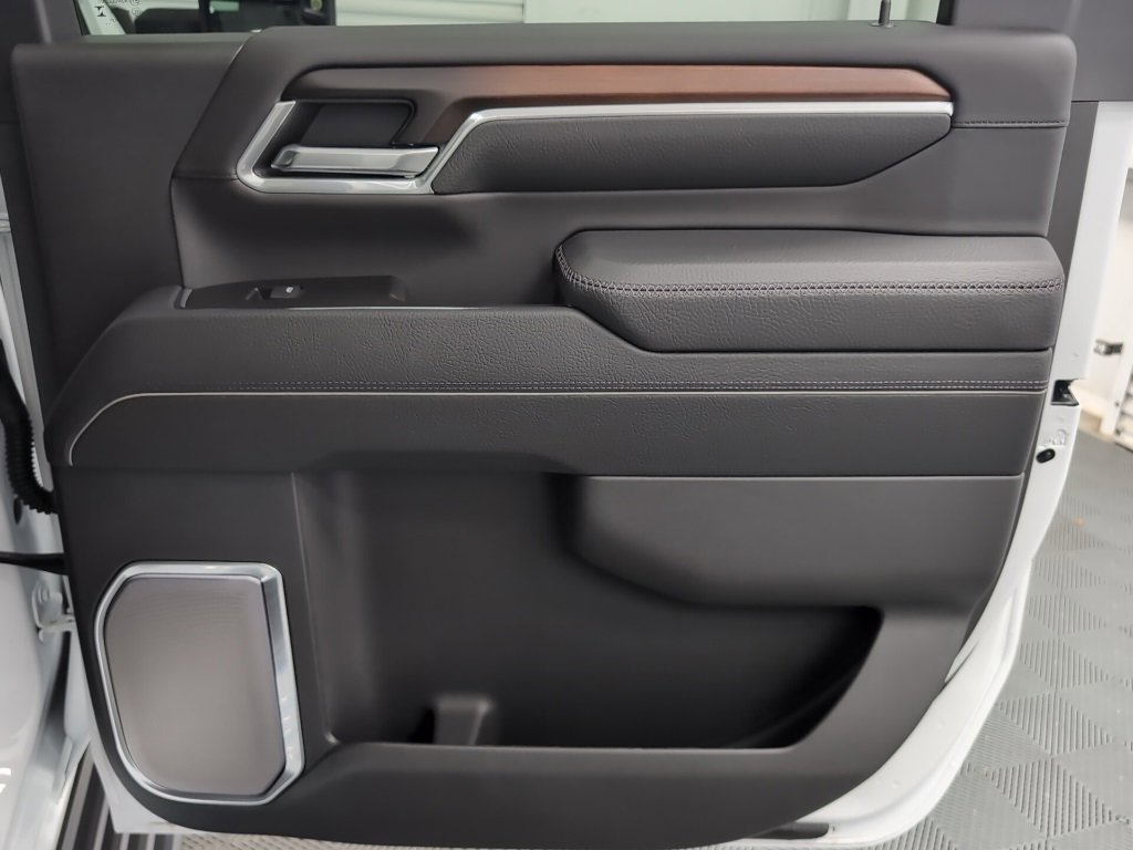 New 2025 GMC Sierra 2500 Denali w/ Denali Reserve Package image 32