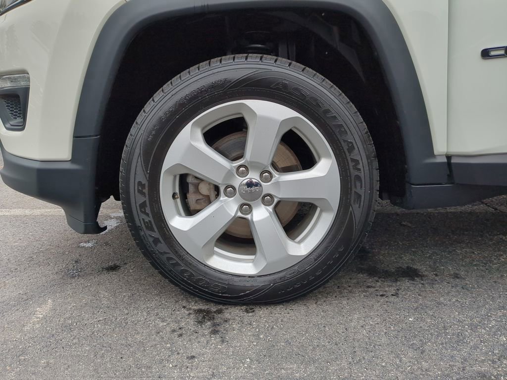 Used 2019 Jeep Compass Latitude w/ Cold Weather Group image 10