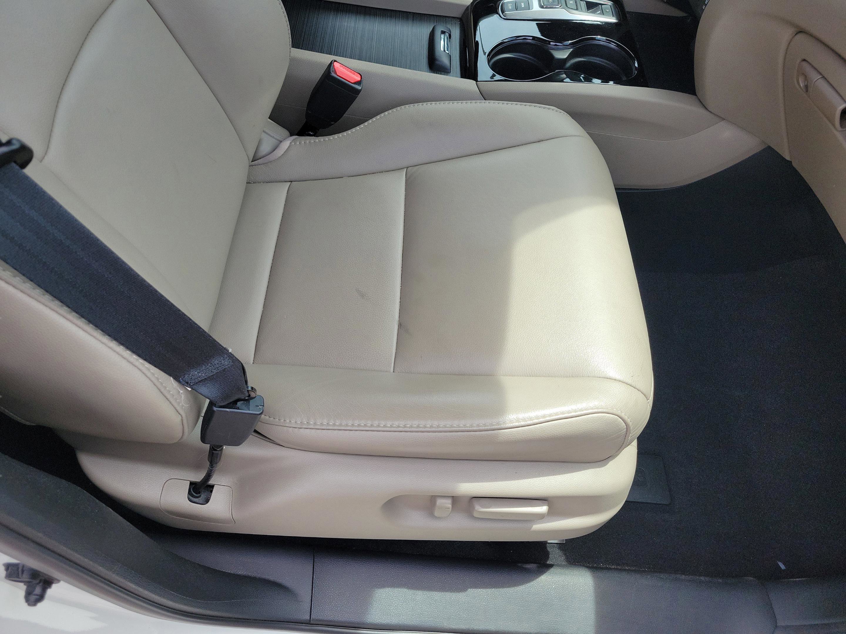 Certified 2017 Honda Pilot Touring image 19