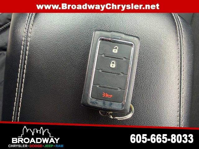 Used 2023 Jeep Grand Cherokee L Laredo AWD/4WD image 22