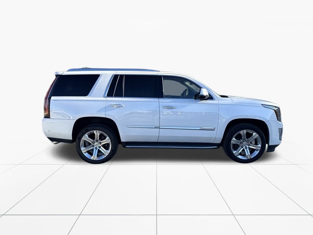 Used 2019 Cadillac Escalade Luxury image 10