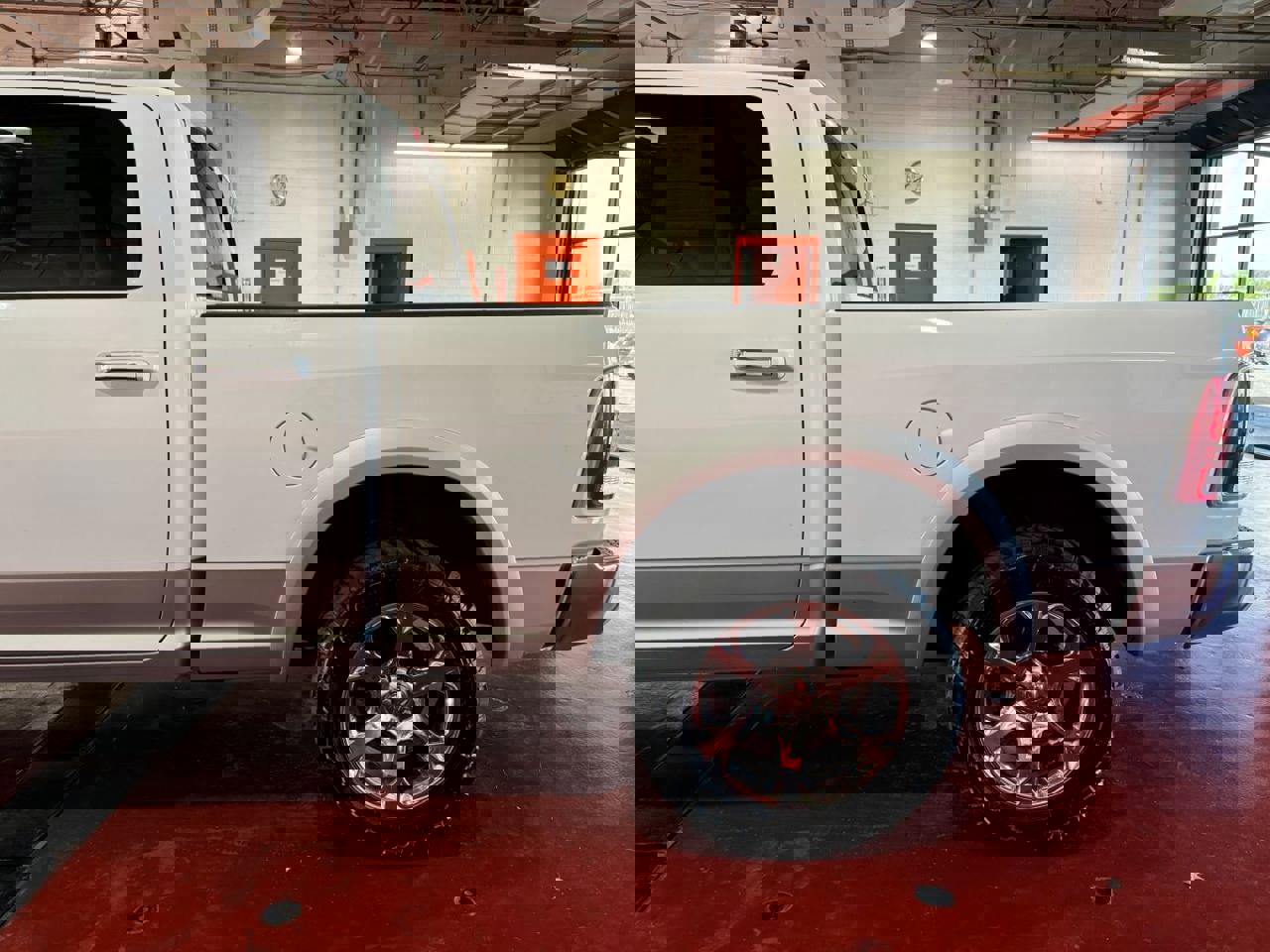 Used 2017 RAM 1500 Laramie w/ Convenience Group image 10