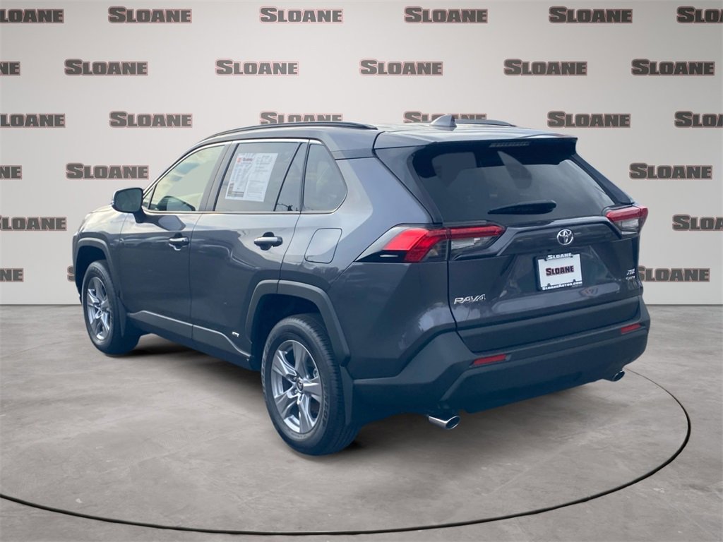 Used 2025 Toyota RAV4 XLE image 3