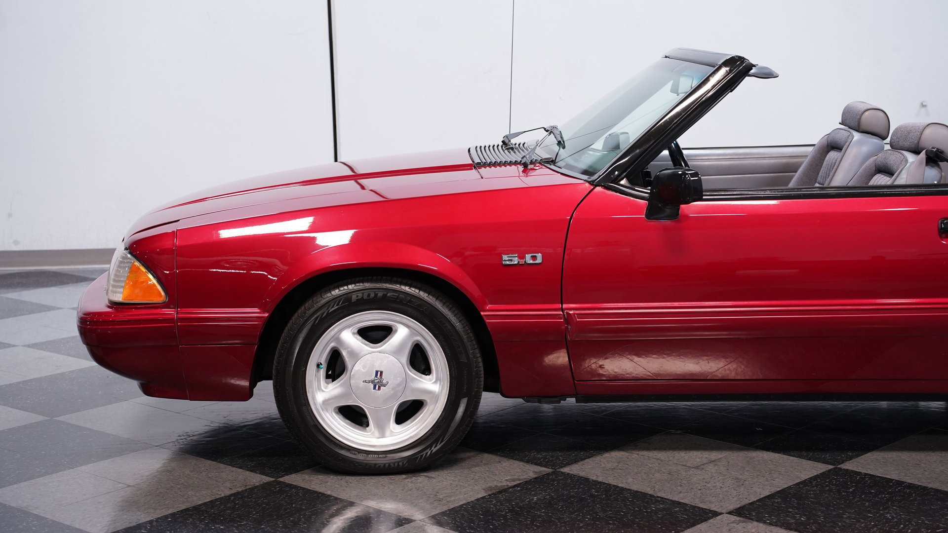 Used 1993 Ford Mustang LX RWD image 20
