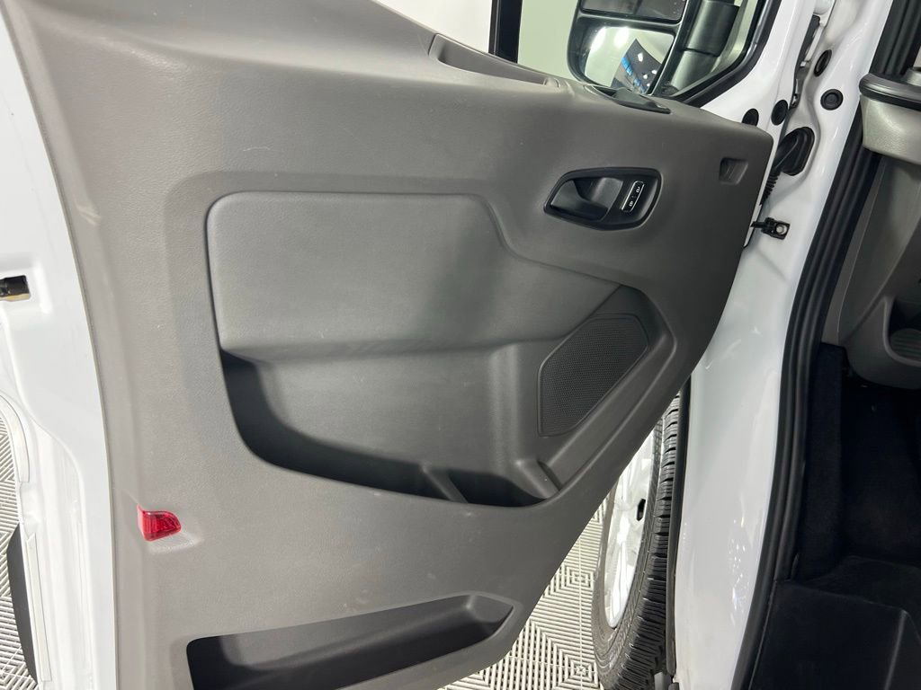 Used 2024 Ford Transit 350 XLT image 27