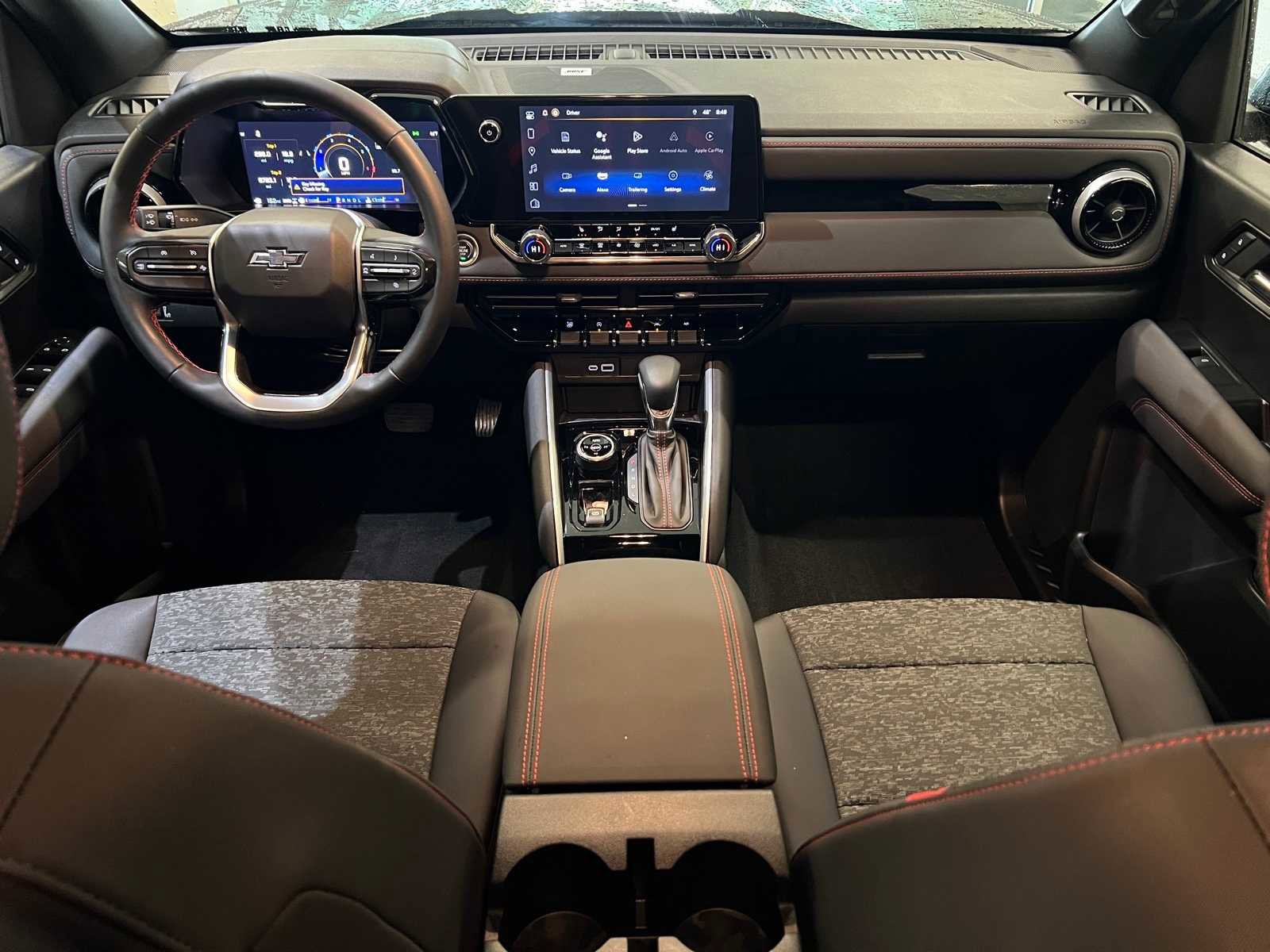 Used 2024 Chevrolet Colorado Z71 w/ Z71 Convenience Package 2 image 10