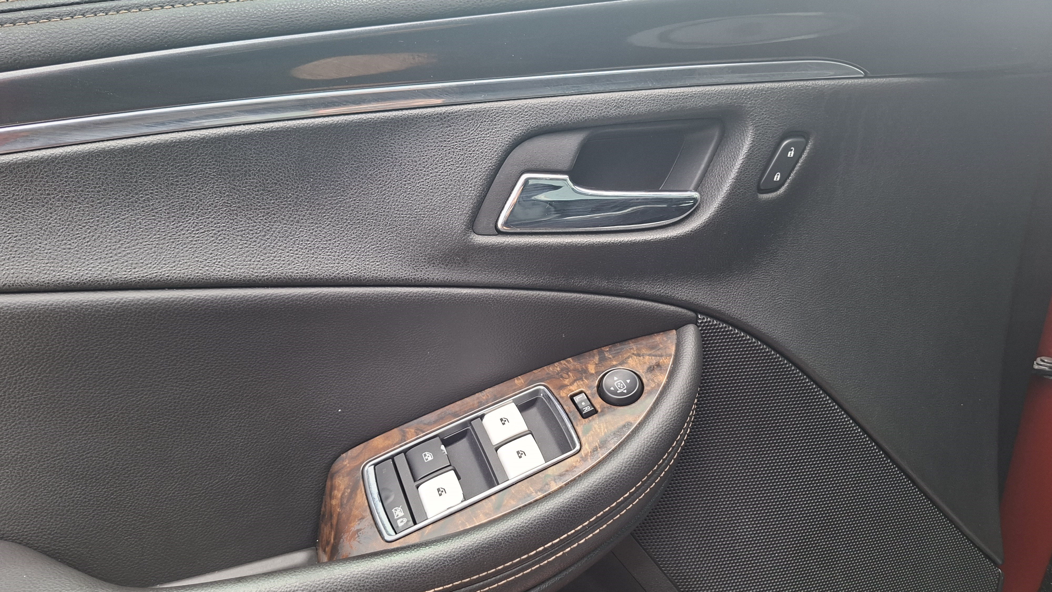 Used 2014 Chevrolet Impala LT FWD image 16