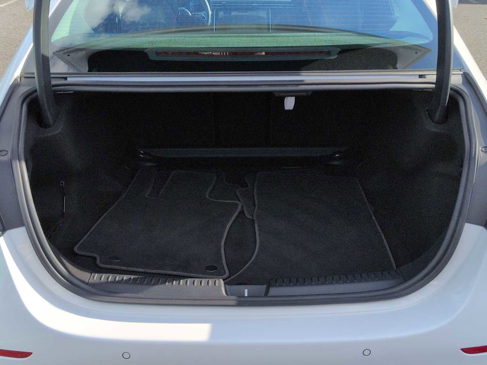 Used 2024 Mercedes-Benz E 350 4MATIC Sedan image 35