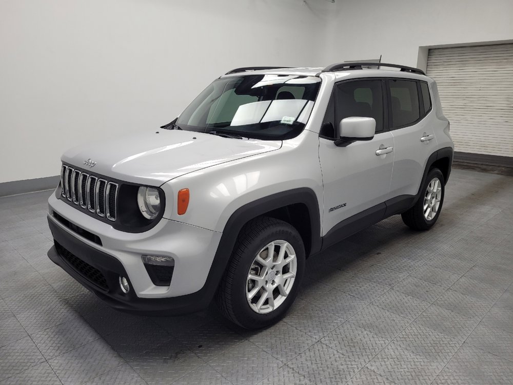 Used 2019 Jeep Renegade Latitude image 2