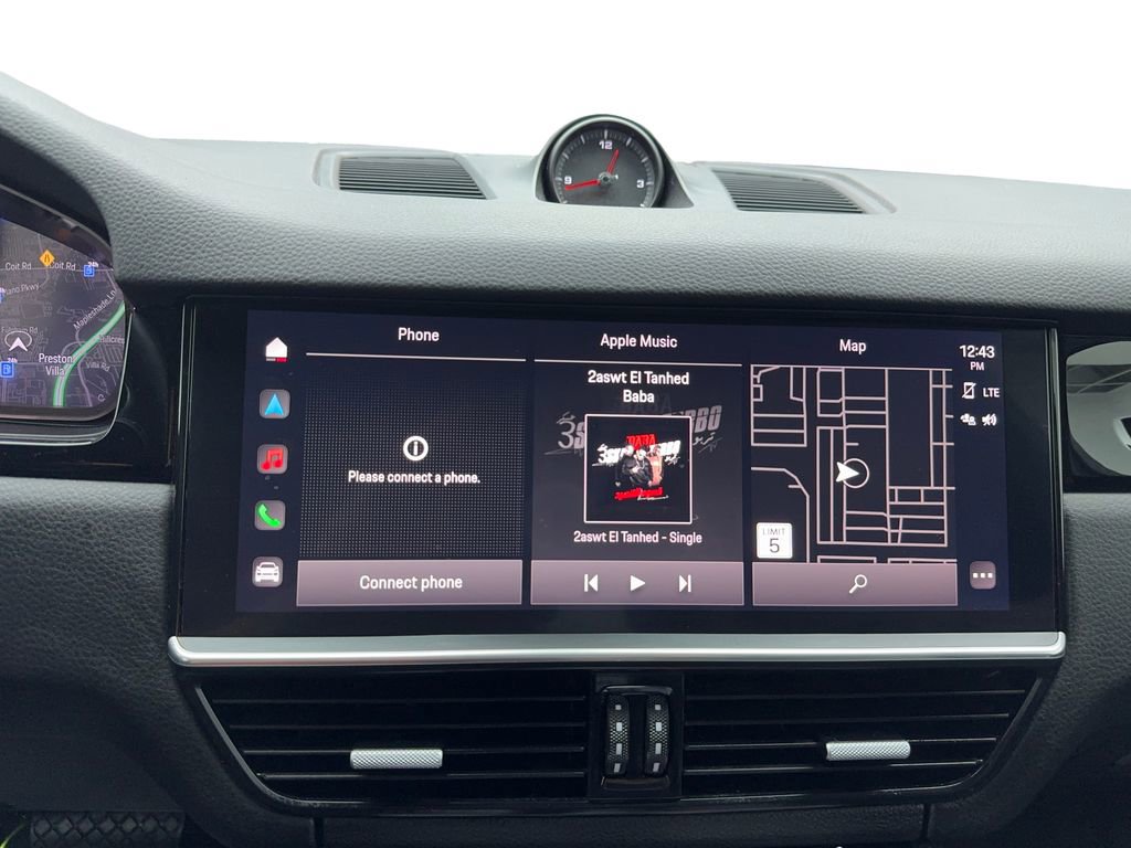 Used 2023 Porsche Cayenne image 25