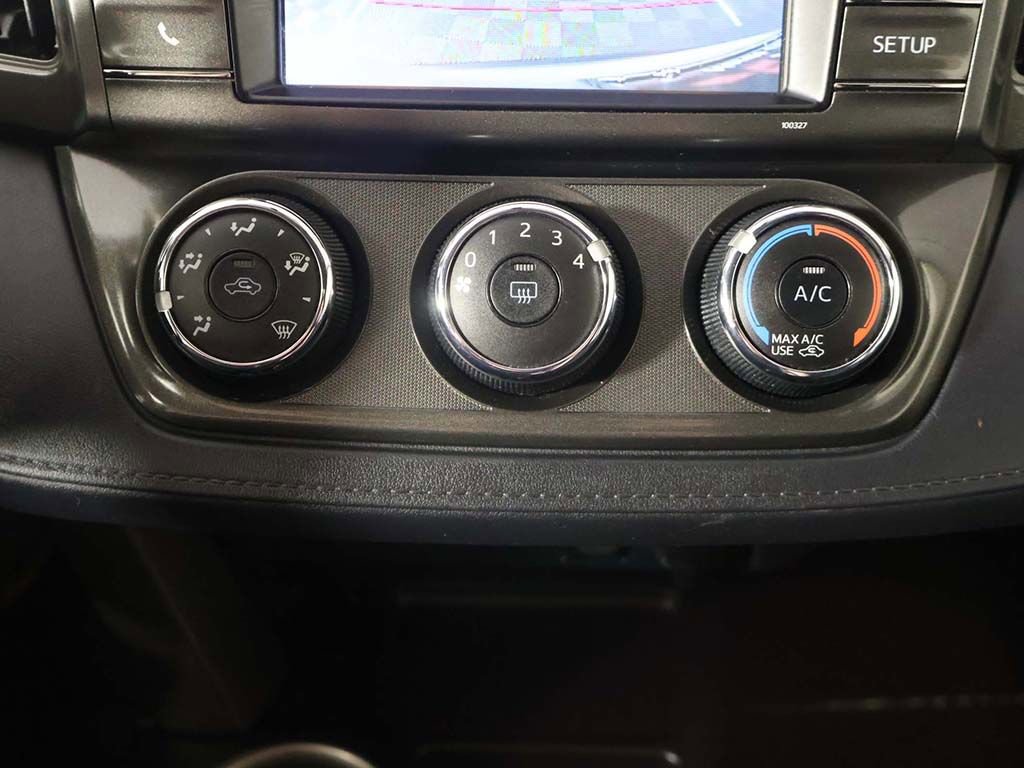 Used 2015 Toyota RAV4 LE AWD/4WD image 40