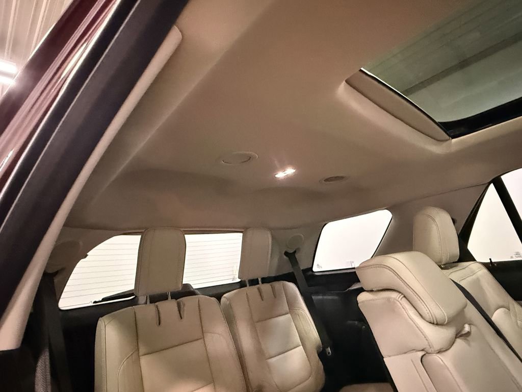 Used 2018 Ford Explorer Platinum AWD/4WD image 68