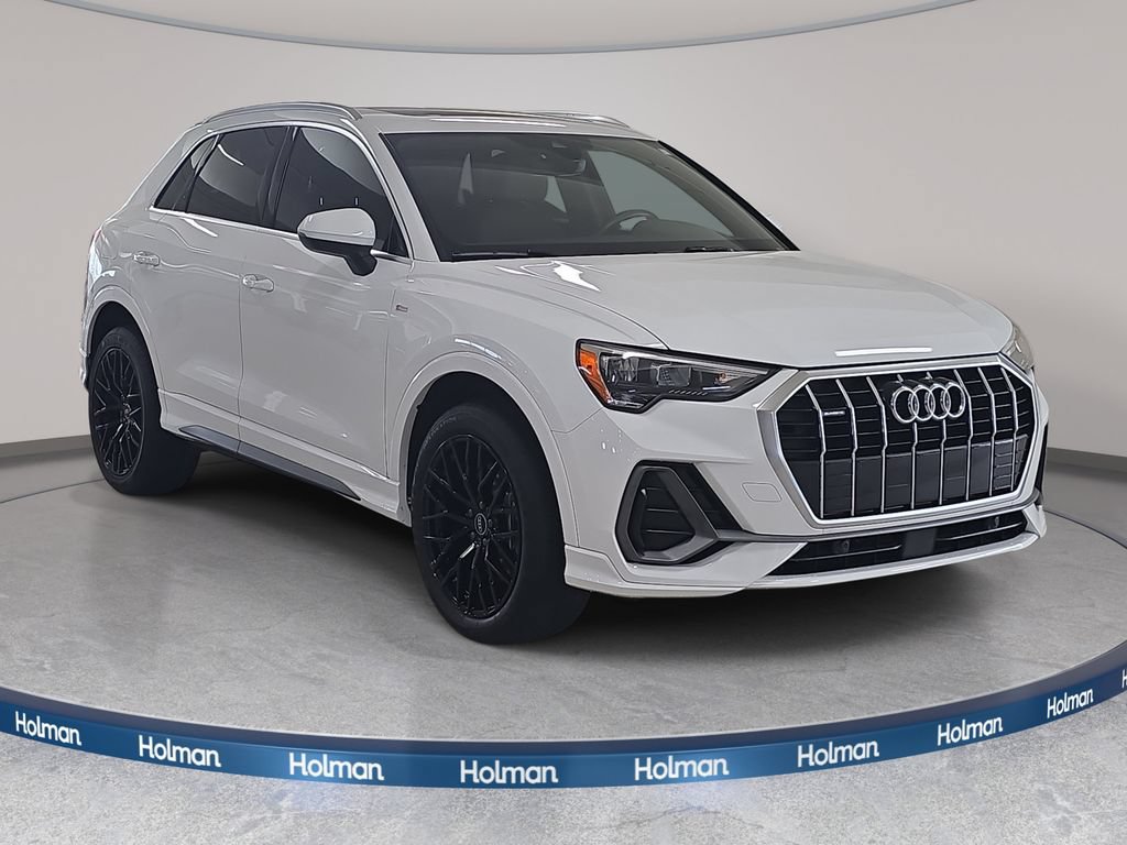 Used 2021 Audi Q3 2.0T Premium w/ Convenience Package AWD/4WD image 4