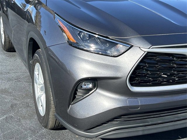 Used 2024 Toyota Highlander LE image 10