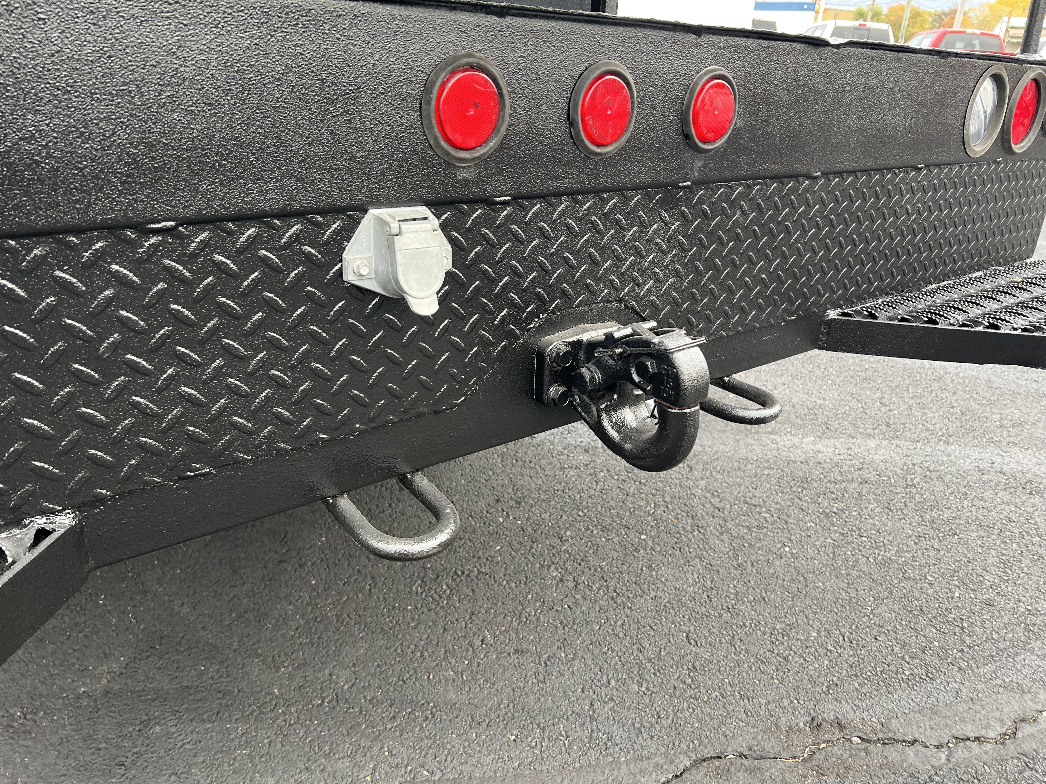 Used 2019 RAM 5500 Tradesman w/ Chrome Appearance Group image 13