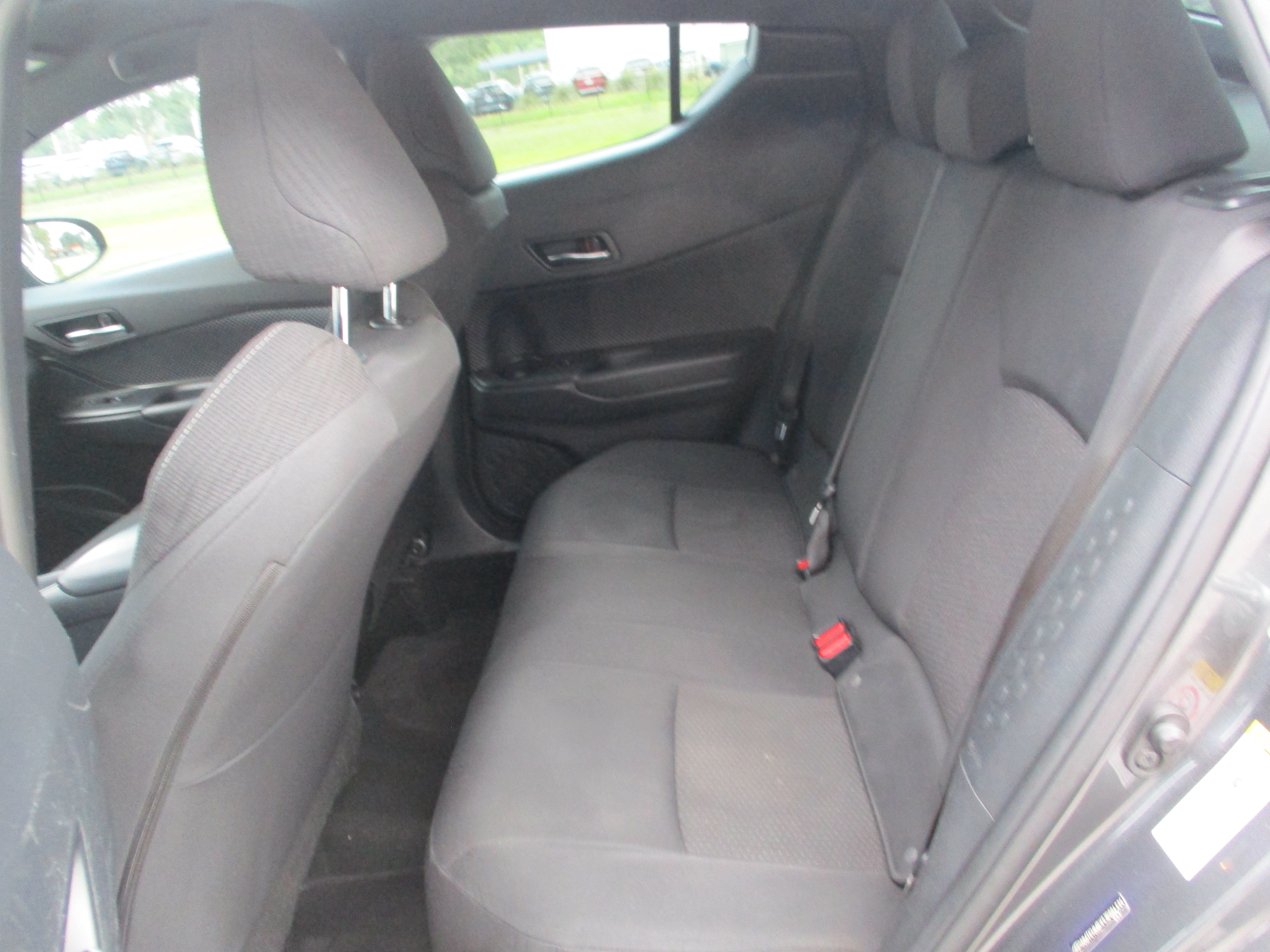 Used 2018 Toyota C-HR XLE FWD image 13