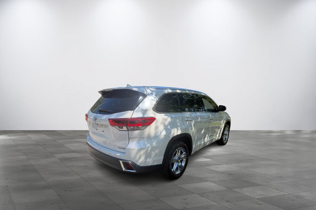 Used 2018 Toyota Highlander Limited FWD image 4