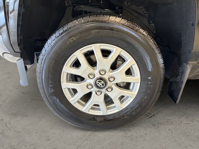 Used 2024 Toyota Tacoma SR5 AWD/4WD image 15