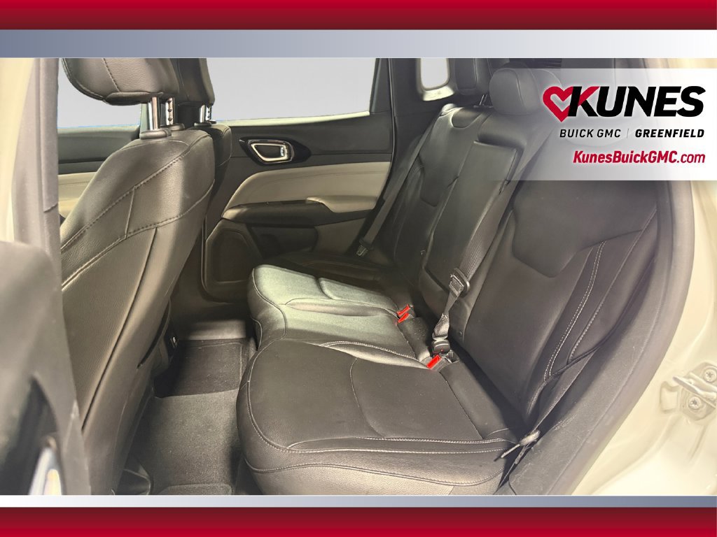 Used 2025 Jeep Compass Limited AWD/4WD image 34