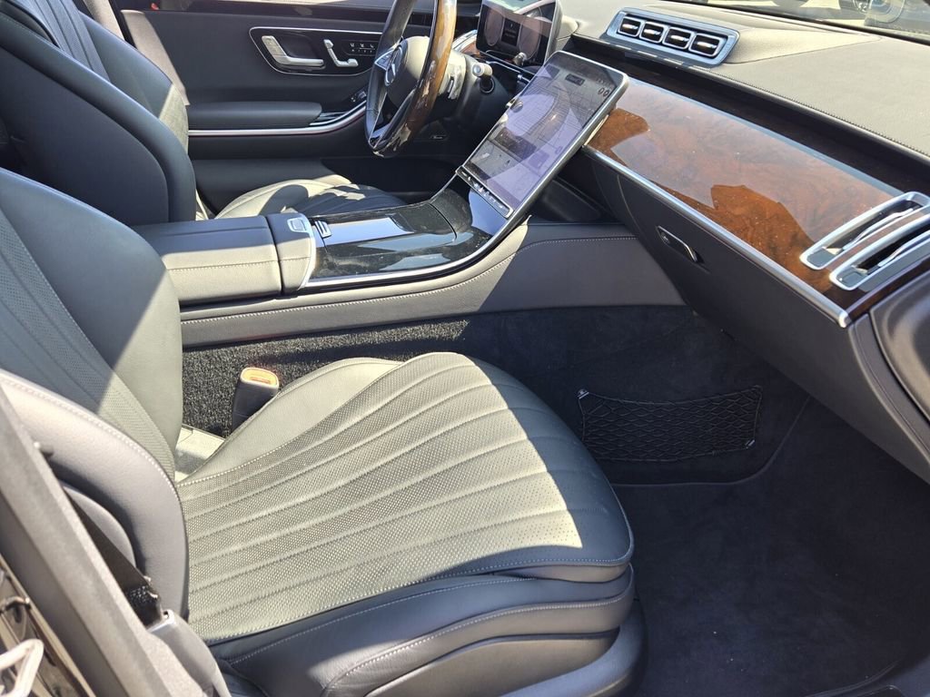 Used 2025 Mercedes-Benz S 500 4MATIC image 16