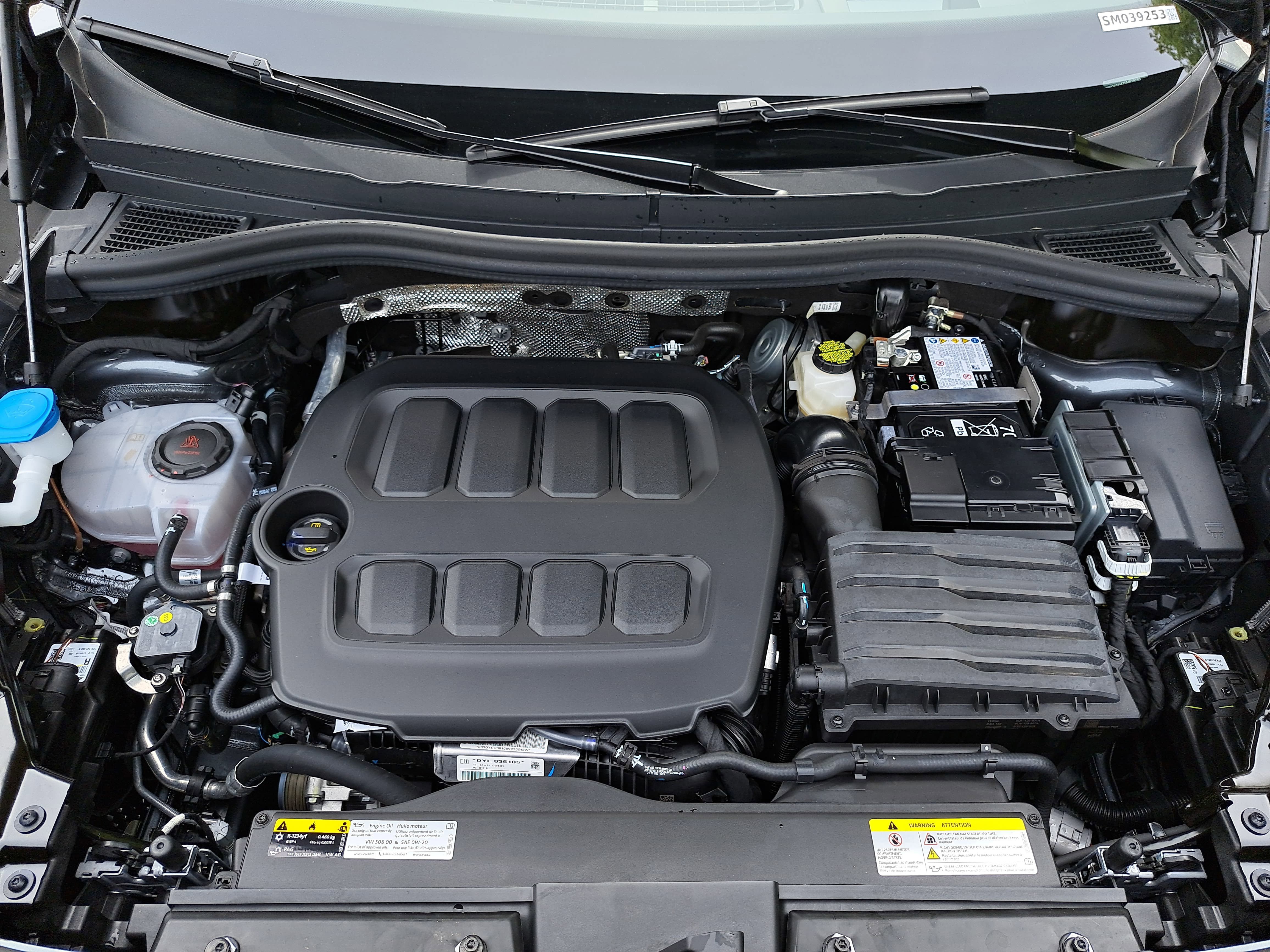 Used 2025 Volkswagen Tiguan SE R-Line image 28