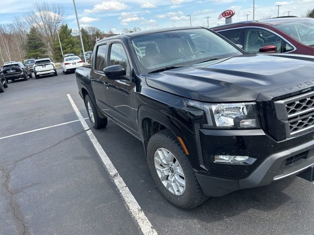 Used 2022 Nissan Frontier SV AWD/4WD image 3