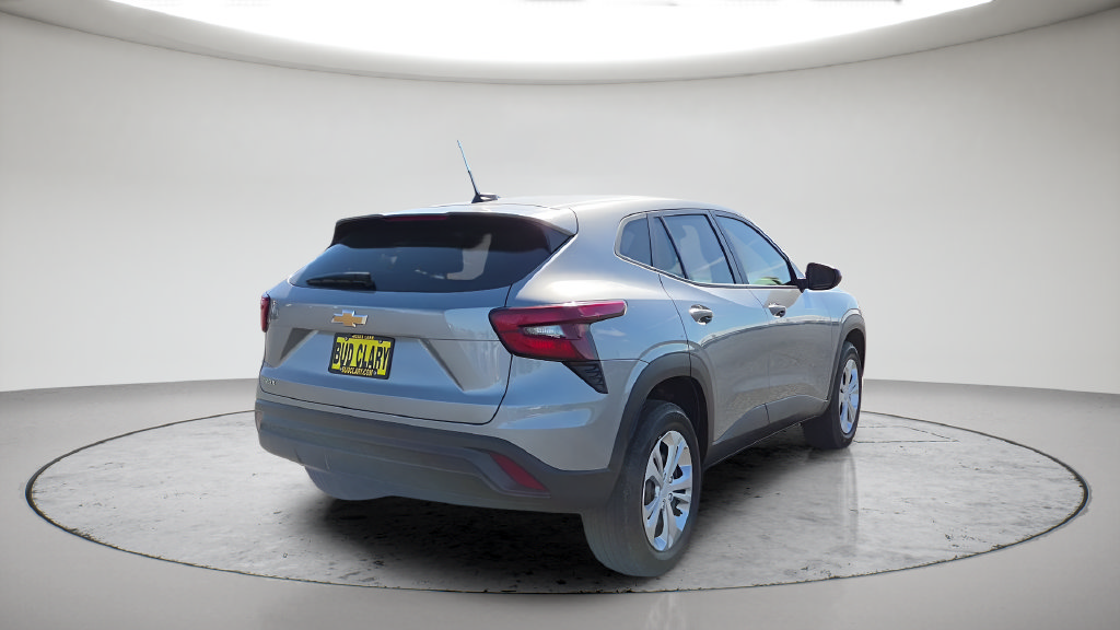 Used 2024 Chevrolet Trax LS FWD image 7
