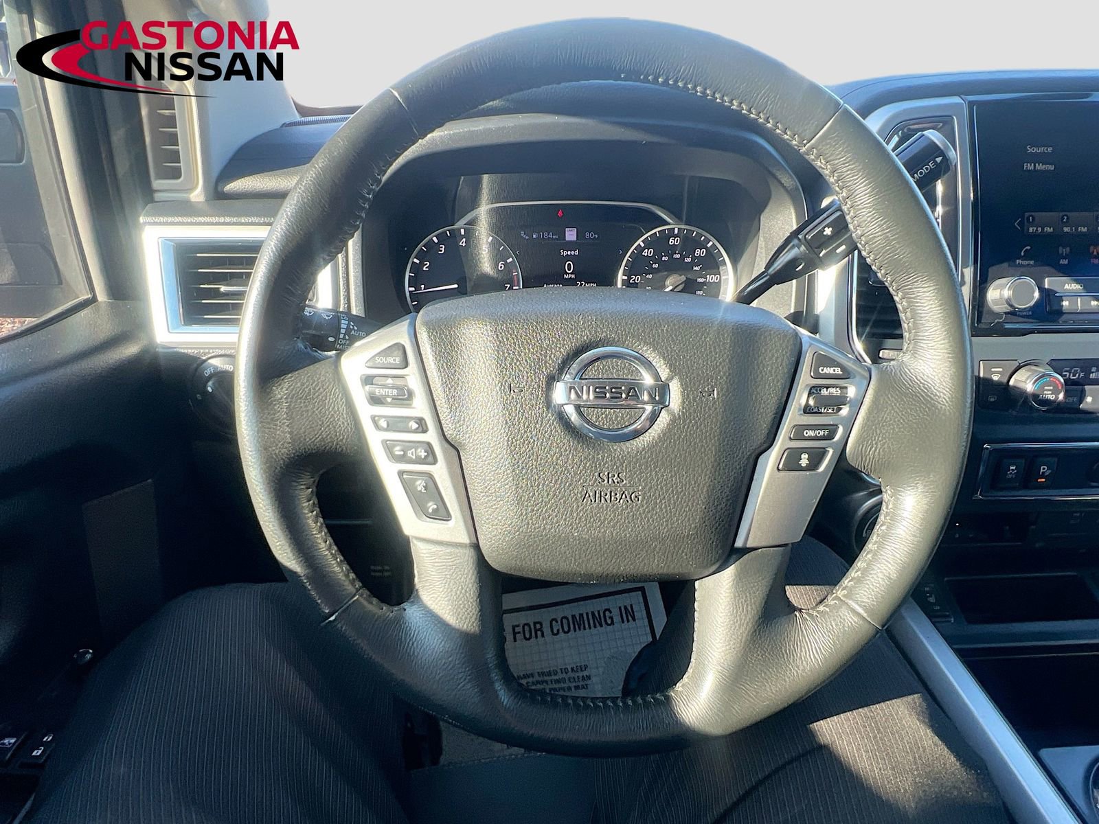 Used 2021 Nissan Titan SV w/ SV Convenience Package image 14