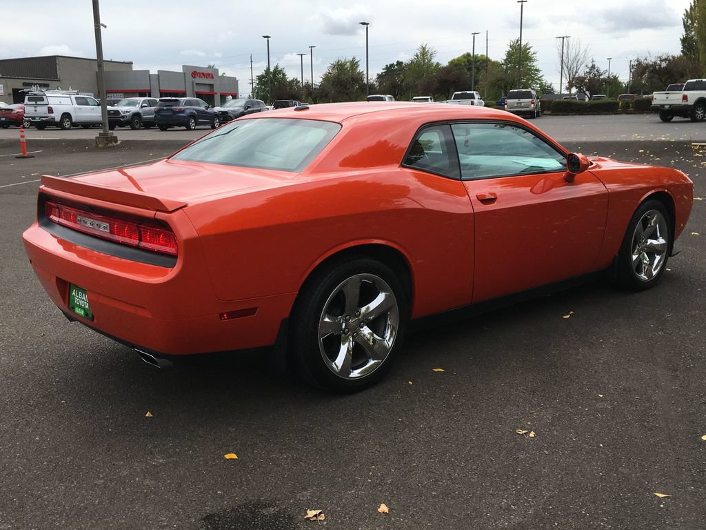 Used 2013 Dodge Challenger R/T Plus RWD image 6