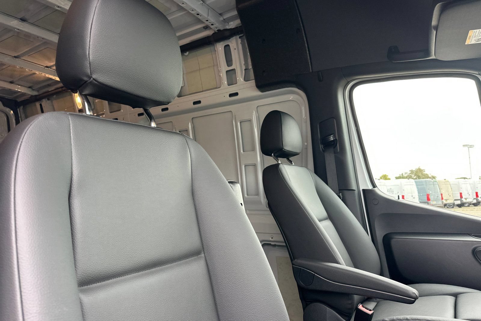 New 2025 Mercedes-Benz Sprinter 2500 image 18