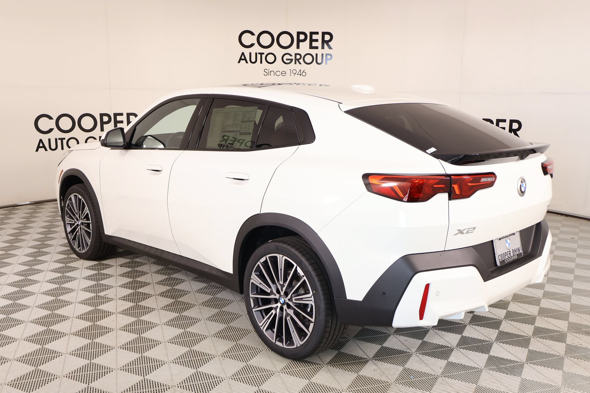 New 2026 BMW X2 xDrive28i w/ Technology Package AWD/4WD image 23